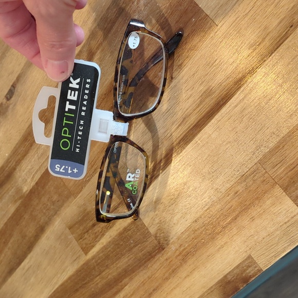 NWT Optitek Hi-Tech readers +1.75 - Picture 4 of 12